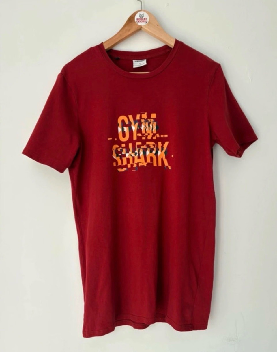 Gymshark "Glitch" T-Shirt Red Small Pit to pit measurement 19inch Excellent Condition