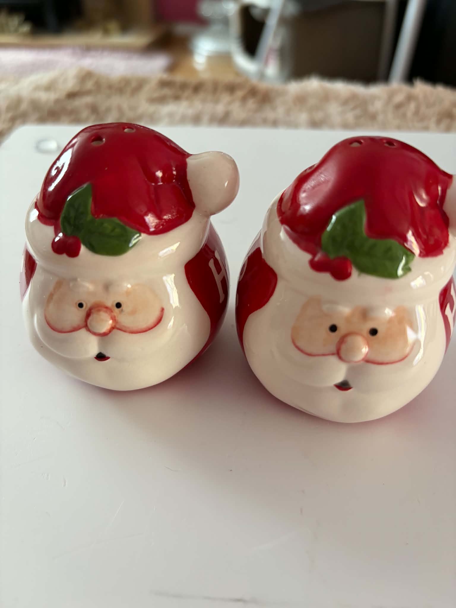 Xmas salt and pepper pots