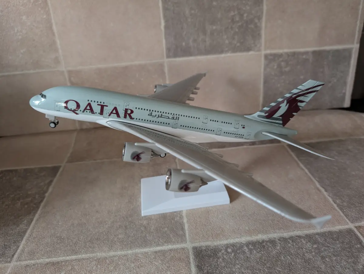 ONE ONLY - 1:250 QATAR AIRWAYS A380 ABS RESIN MODEL PLANE - £45 NO OFFERS