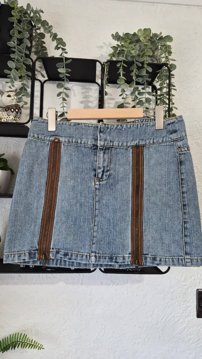 DKNY Jeans Y2K Denim Mini Skirt UK 10 Zip Detail 100% Cotton