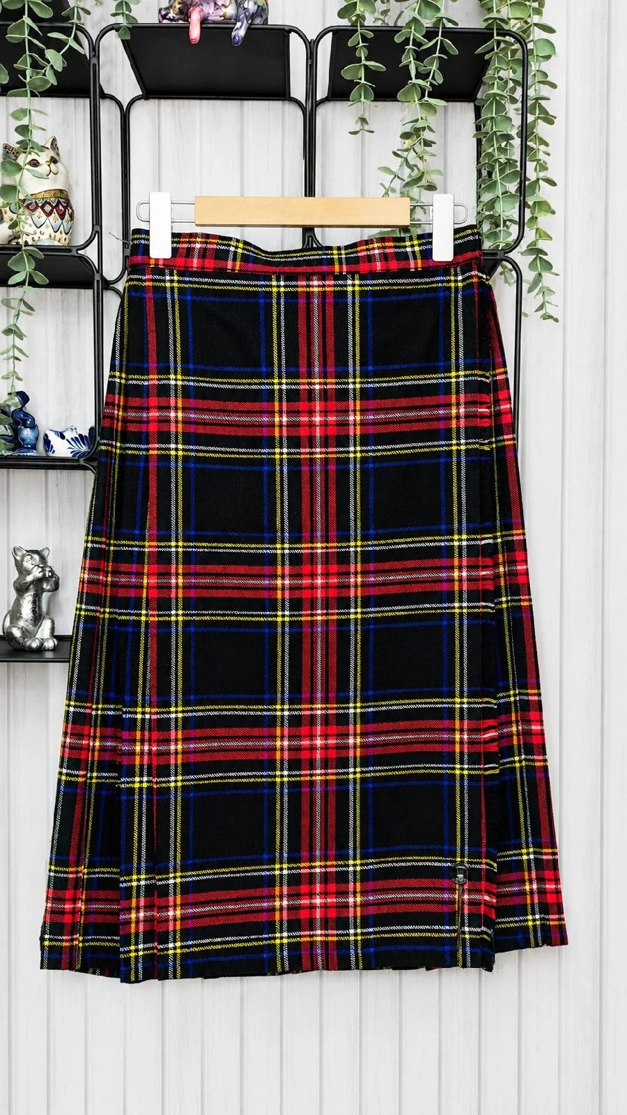 Vintage Debretta Tartan Kilt Skirt 80% Courtelle Wool Blend UK Made XS 26" Waist