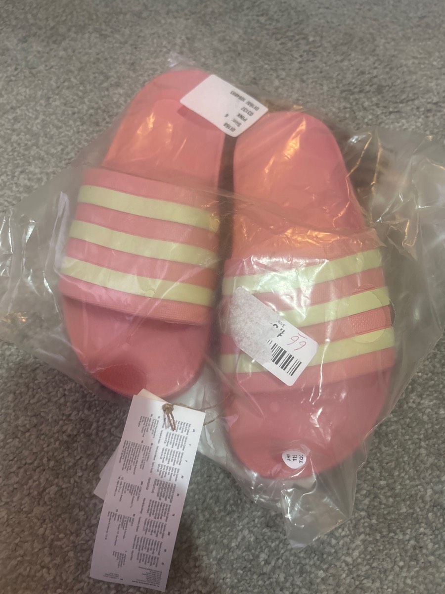 Brand New Adidas Adilette Aqua Slides – Pink – Size US 7 / UK 6 (GZ5877
