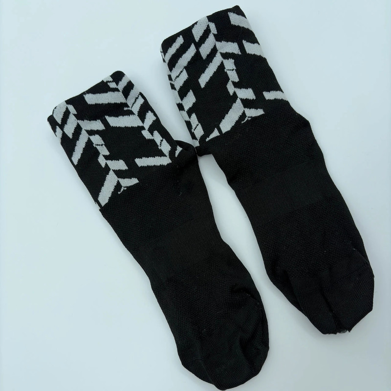 Rapha Pro Team Short Socks - M (EU 40-42 UK 7-8) - Data Print Black - Very Good