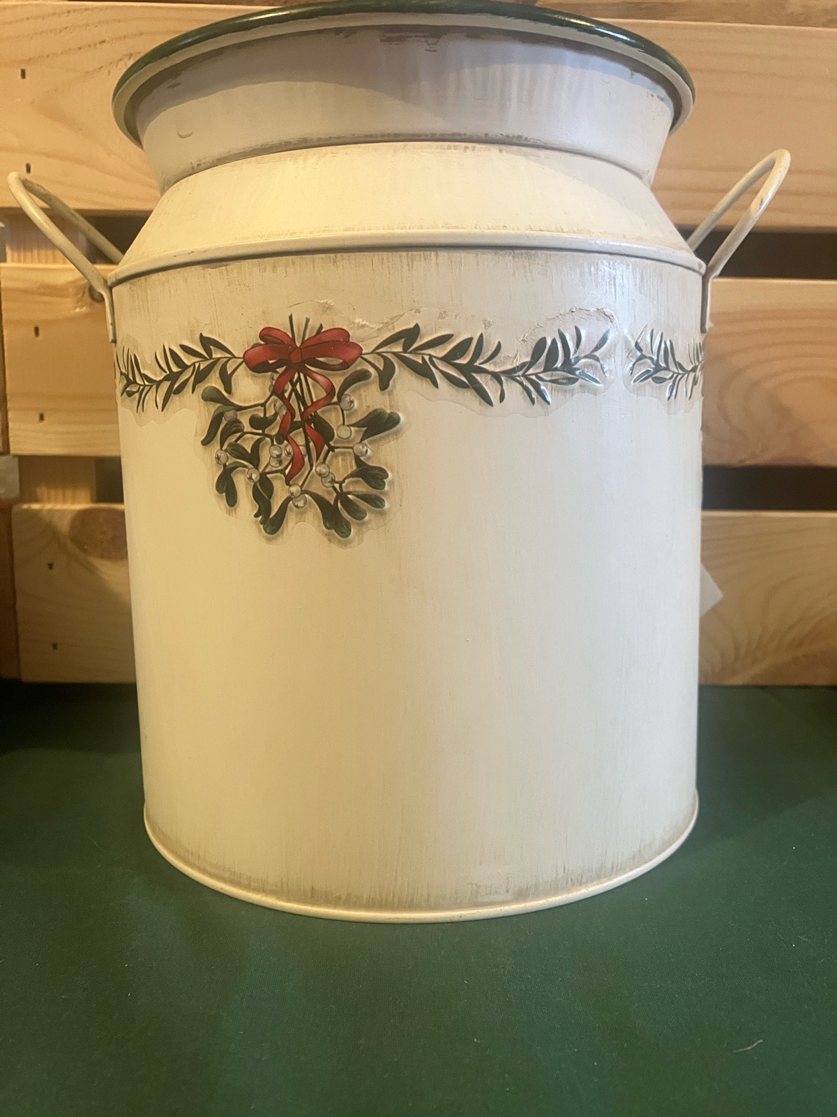 Beautiful Christmas themed bucket