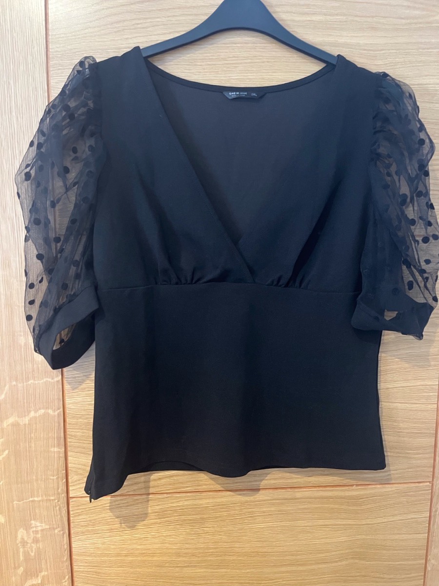 Shein black top with polka dot puff sleeves