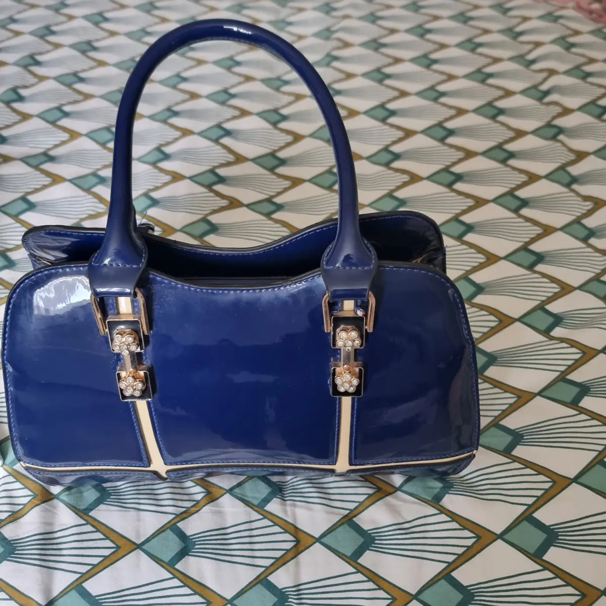 Ladies Navy / Cream handbag