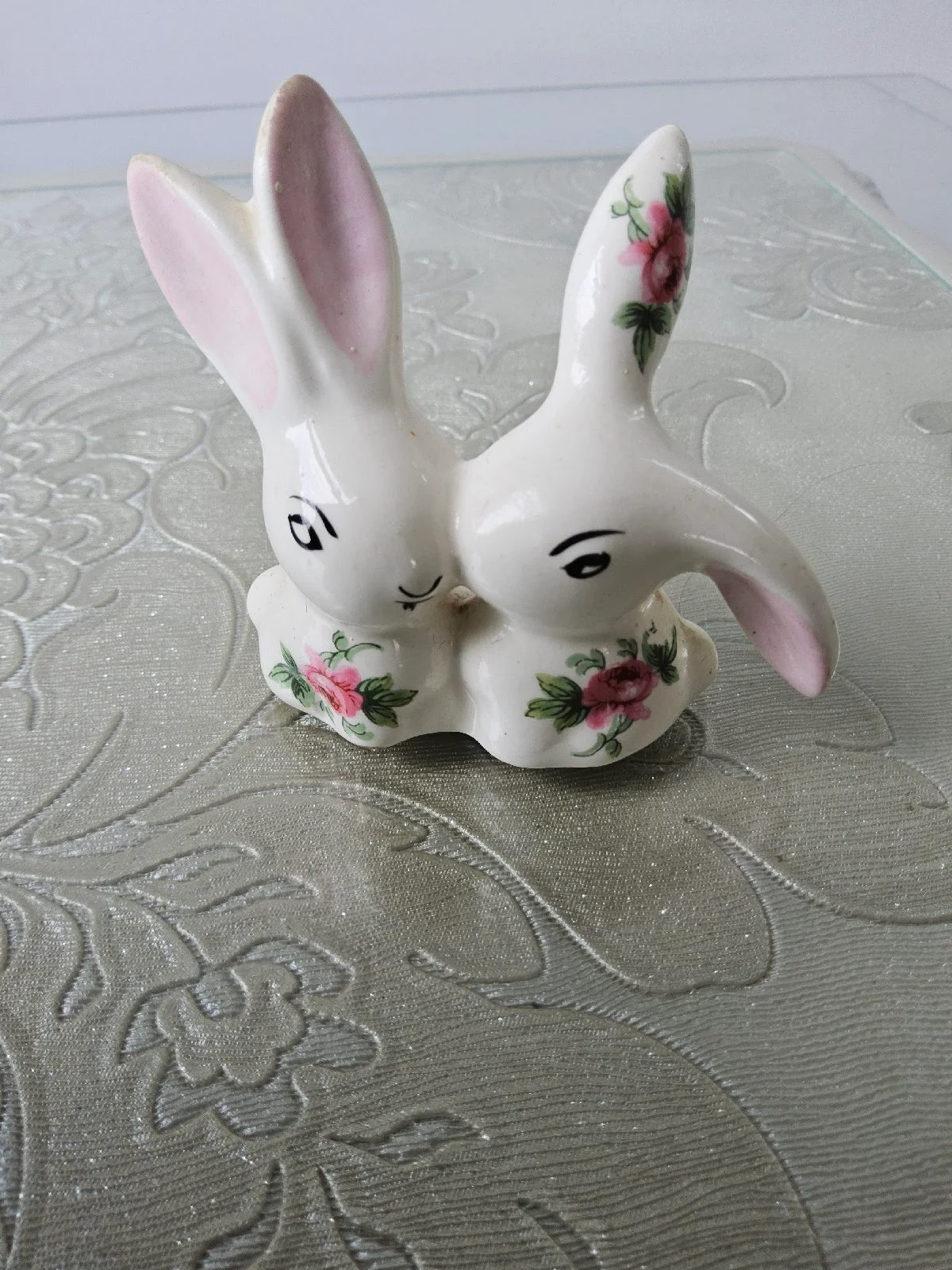 Vintage kissing bunnies ornament pink floral rabbit England on base