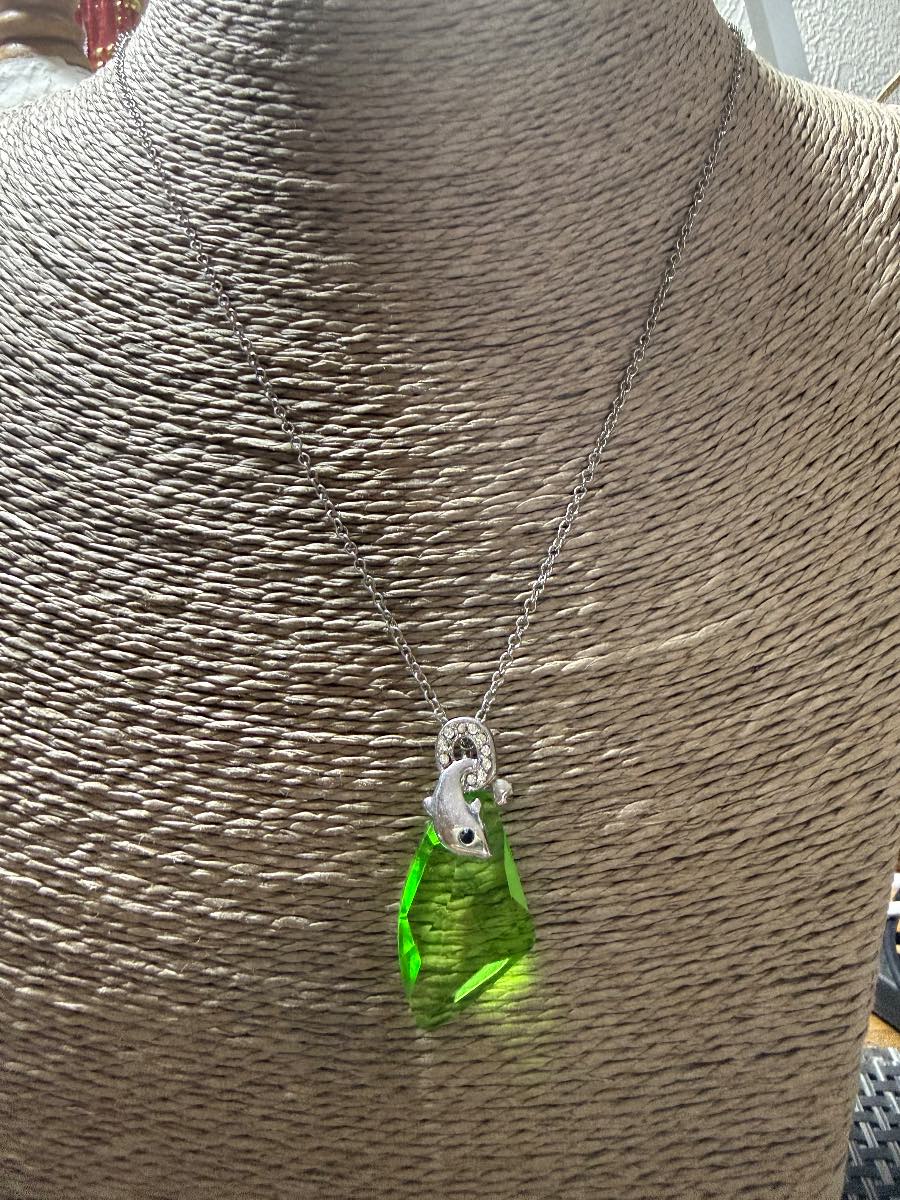 Absolutely beautiful necklace