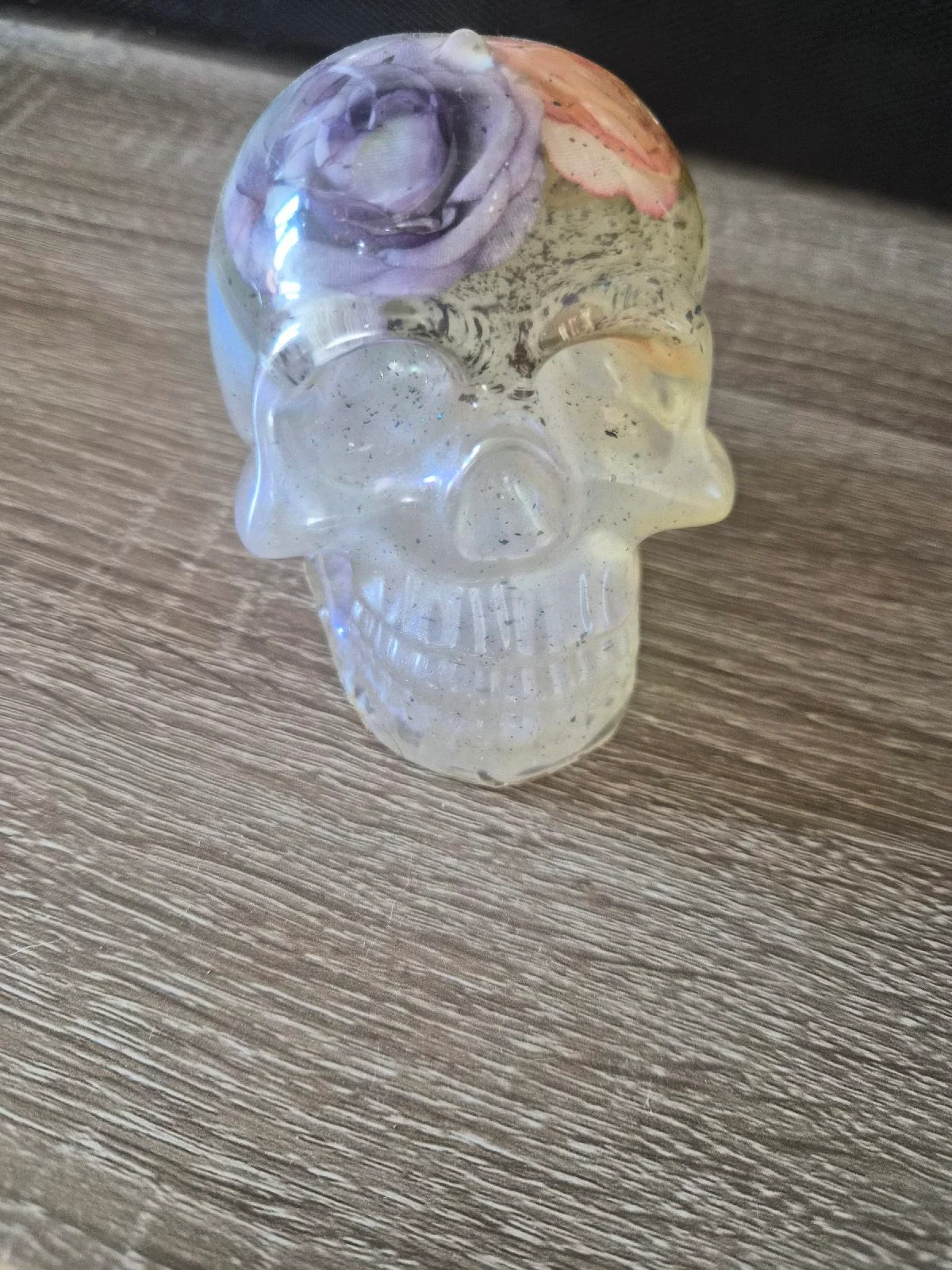 Resin irridesent Skull