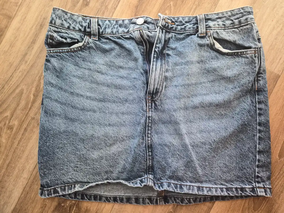 Denim miniskirt size 14