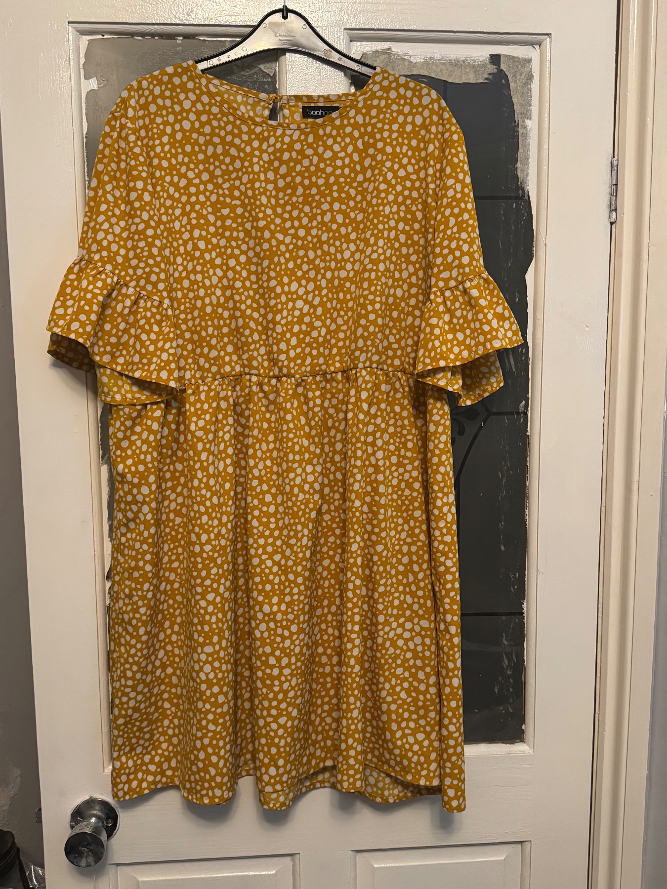Boohoo size 18 ladies mustard and white dress
