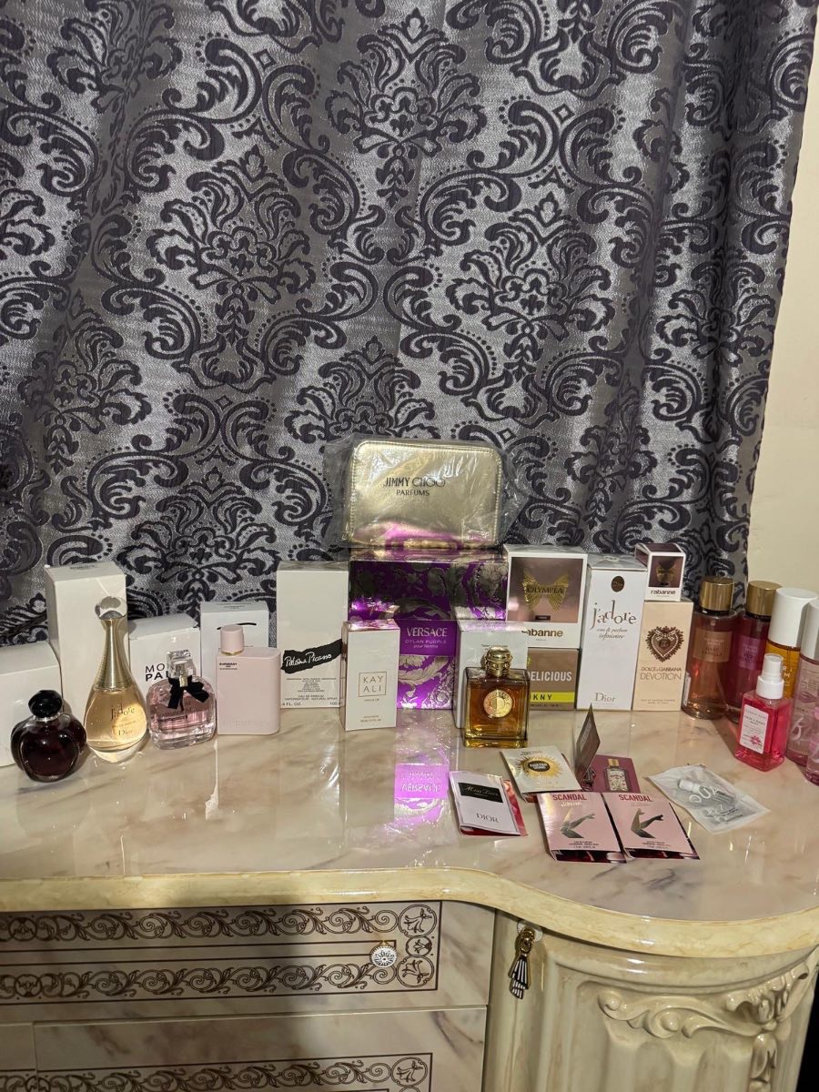 HUGE fragrance bundle women