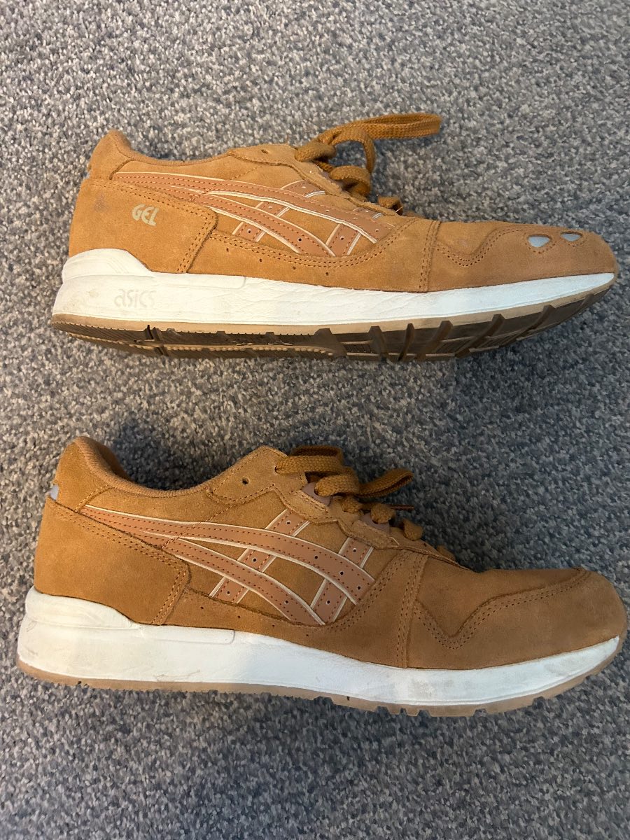 ASICS gel men’s trainers size UK 8