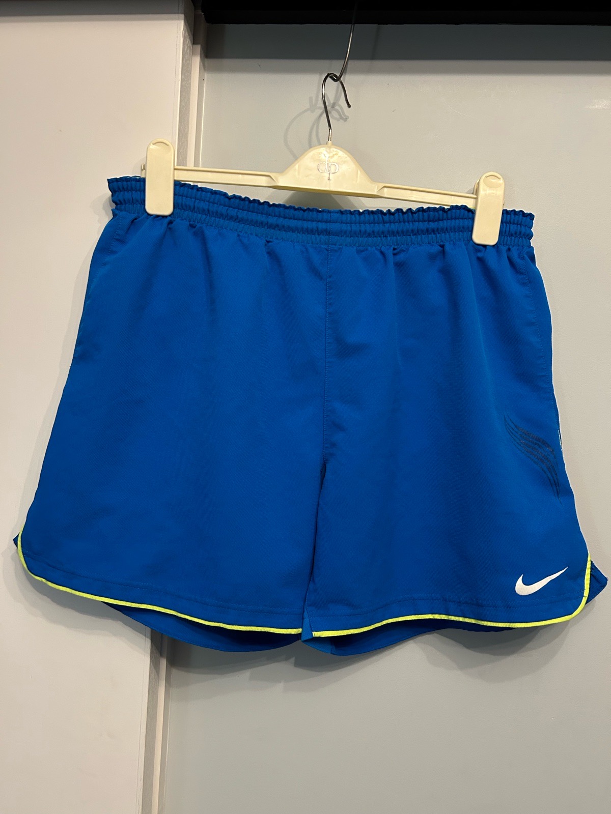 Vintage Nike t-90 mercurial football shorts Size 34 waist
