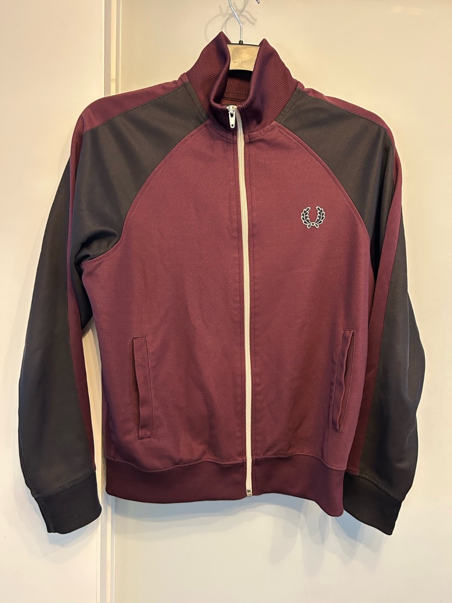 Fred Perry zip up jumper Size small