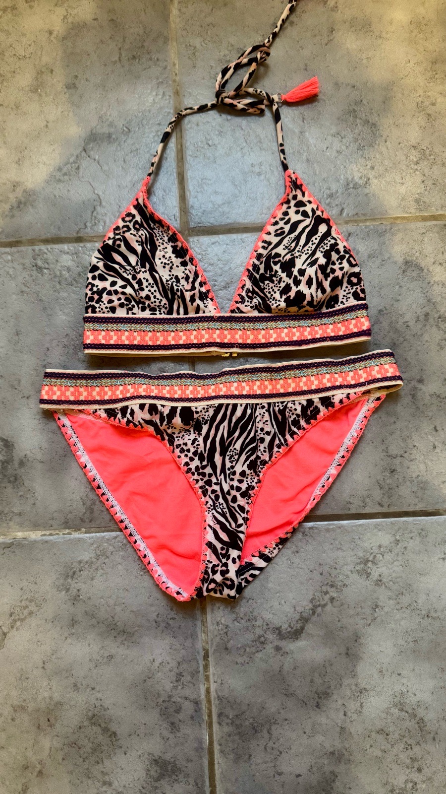 Accessorize Neon Pink A/Print Halter-neck Bikini with Embroidered Trim Size 8/10