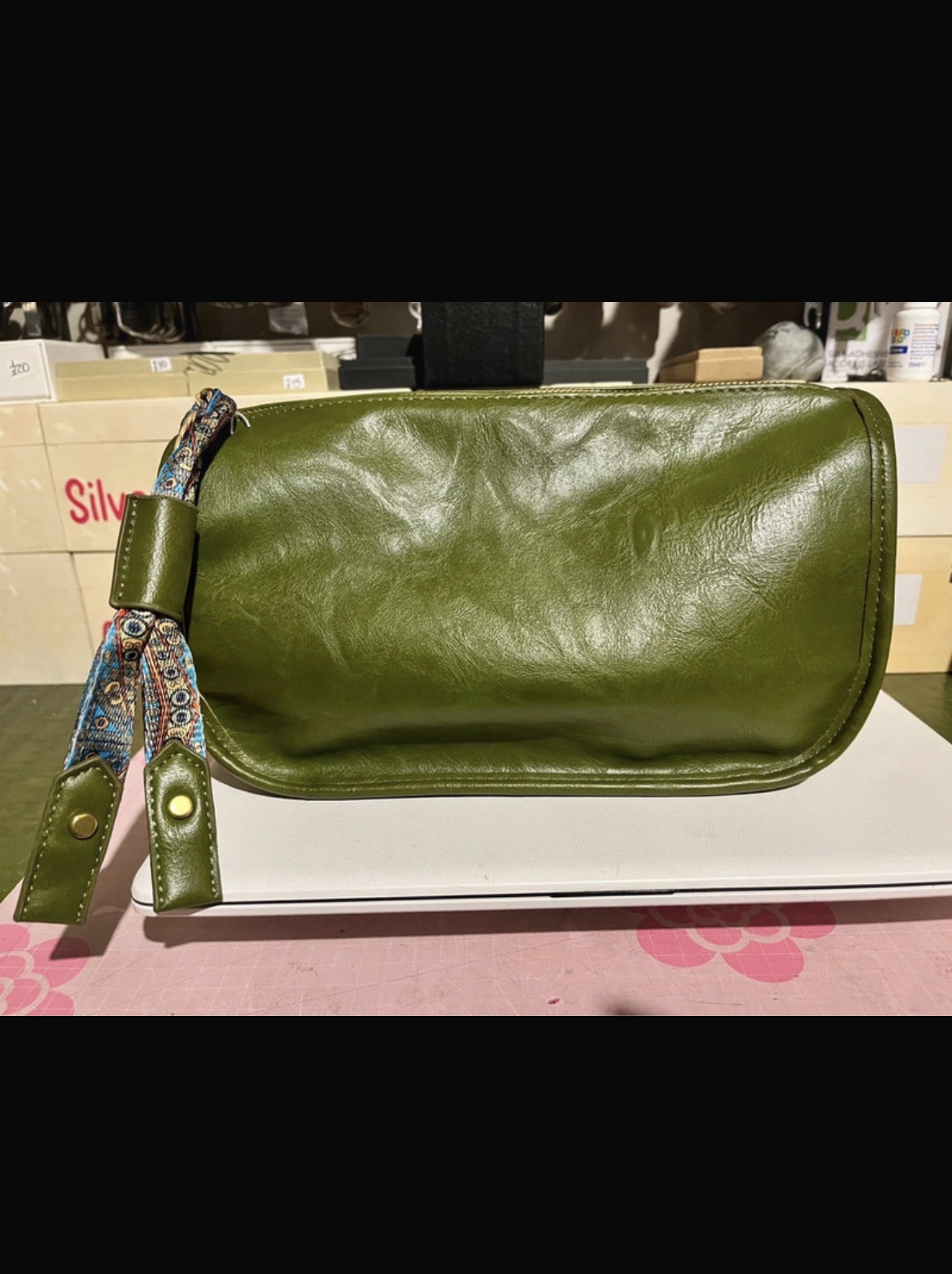 BN green leather shoulder bag