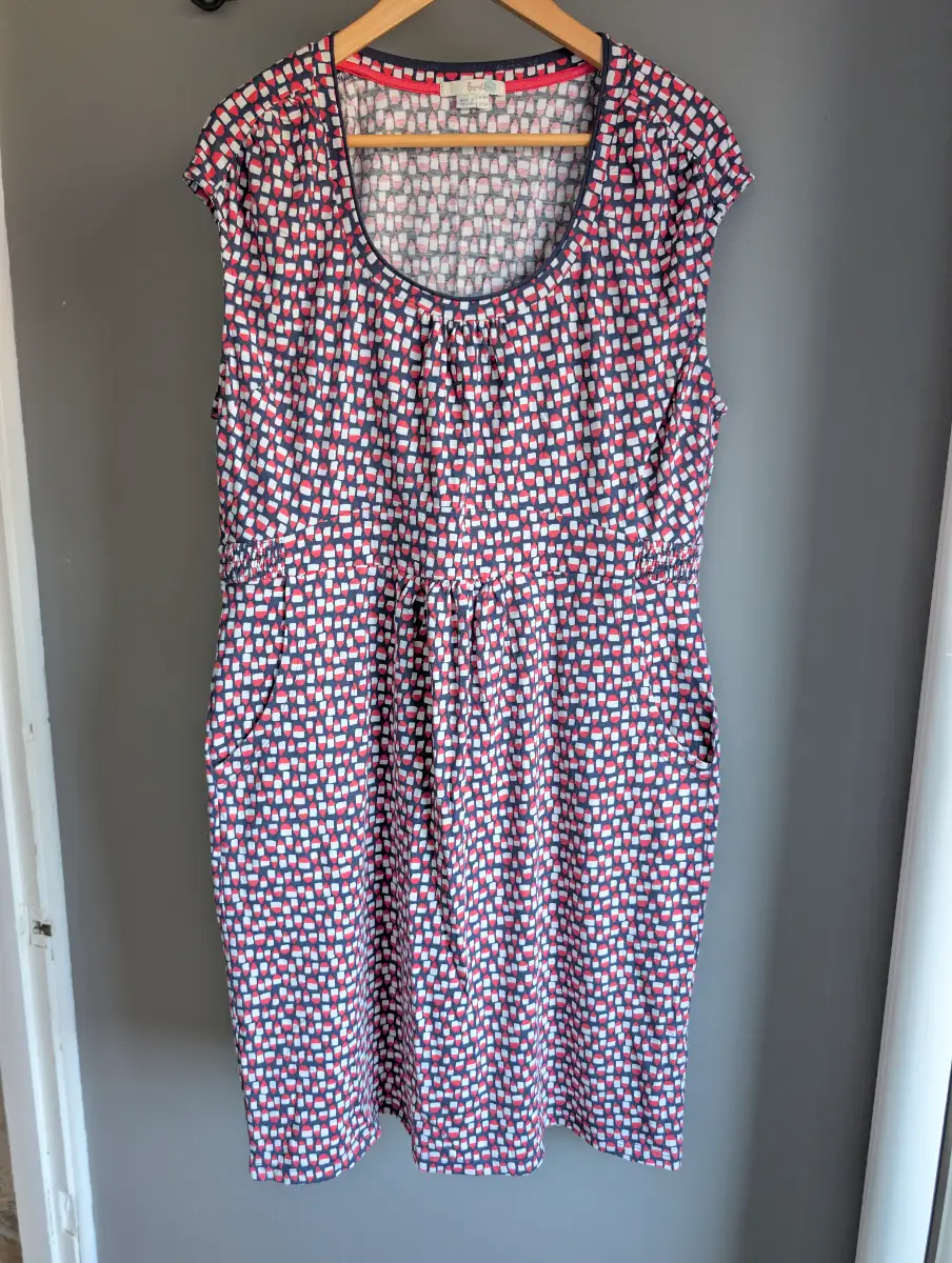 Boden 'Tiny Houses' Red White & Blue Print  Jersey Pocket Dress Size 20R VGC