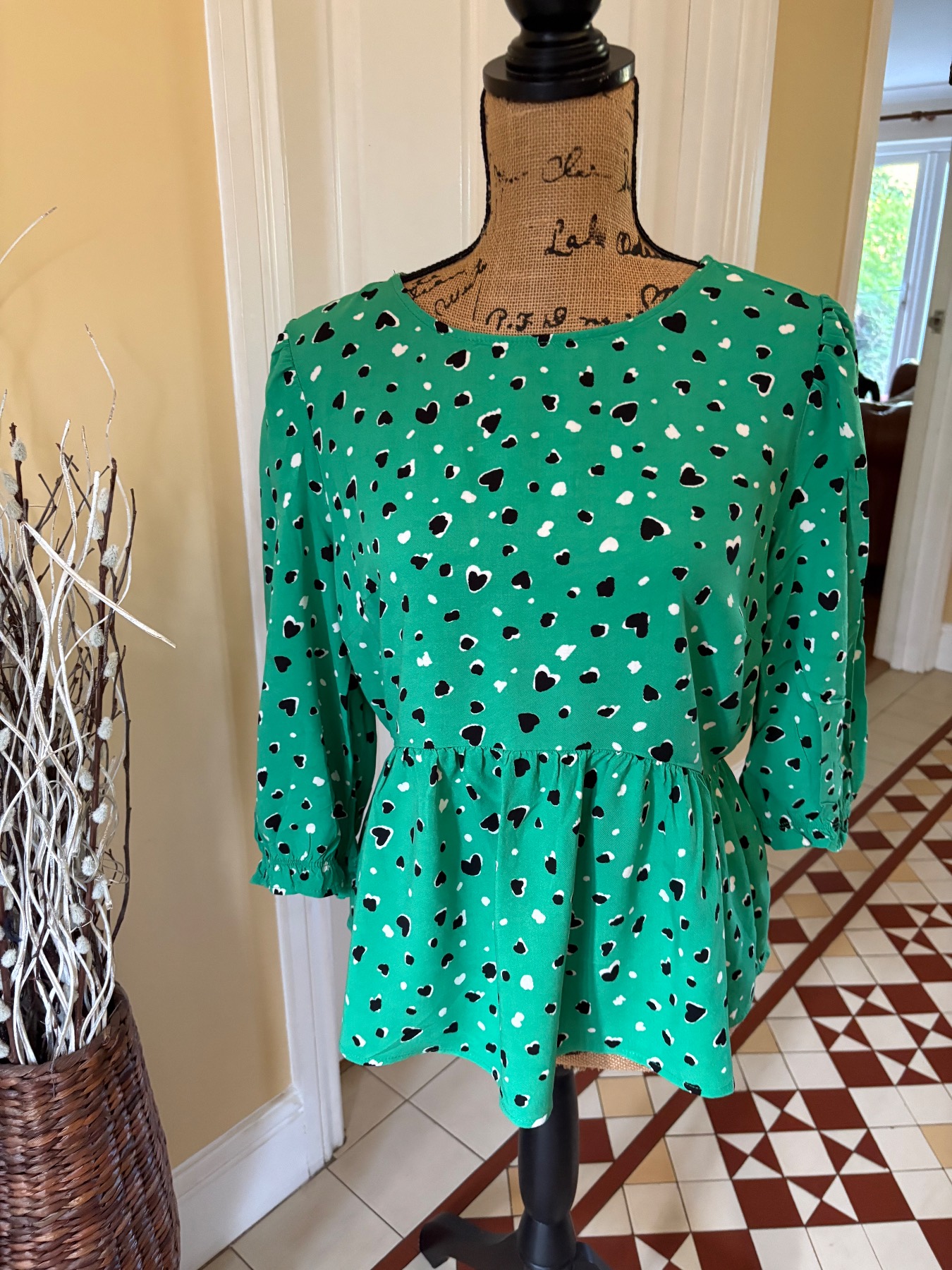 New Look lightweight blouse with tie back