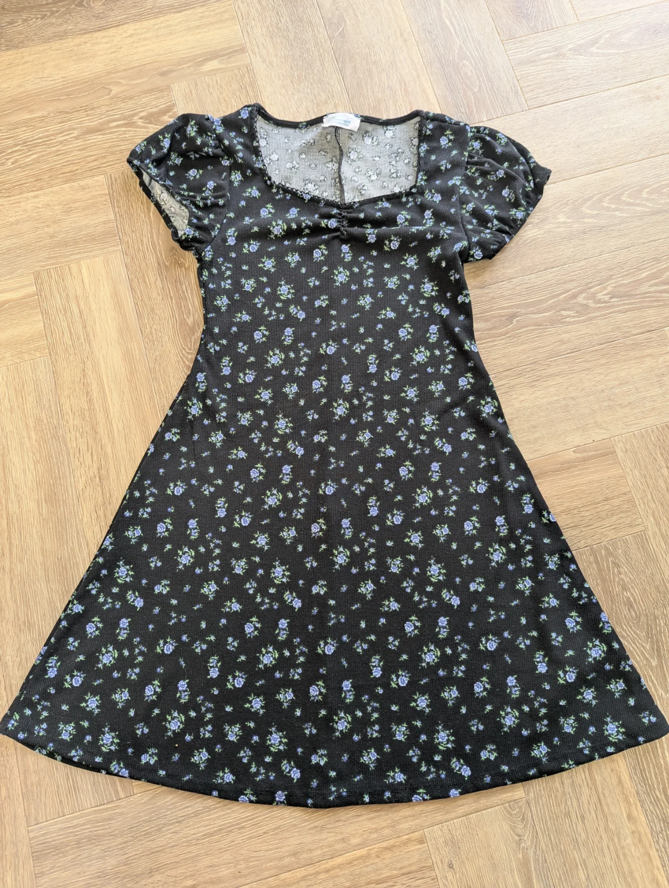 Primark Black Floral Dress Age 10-11 Short Sleeve Stretchy