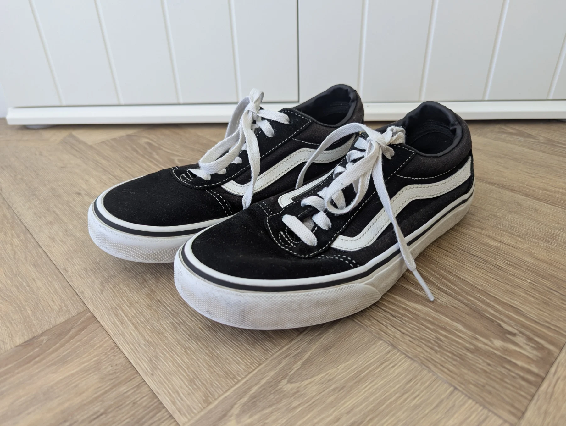 Vans Black White Old Skool Sneakers Trainers Size UK 3 Lace Up Off The Wall
