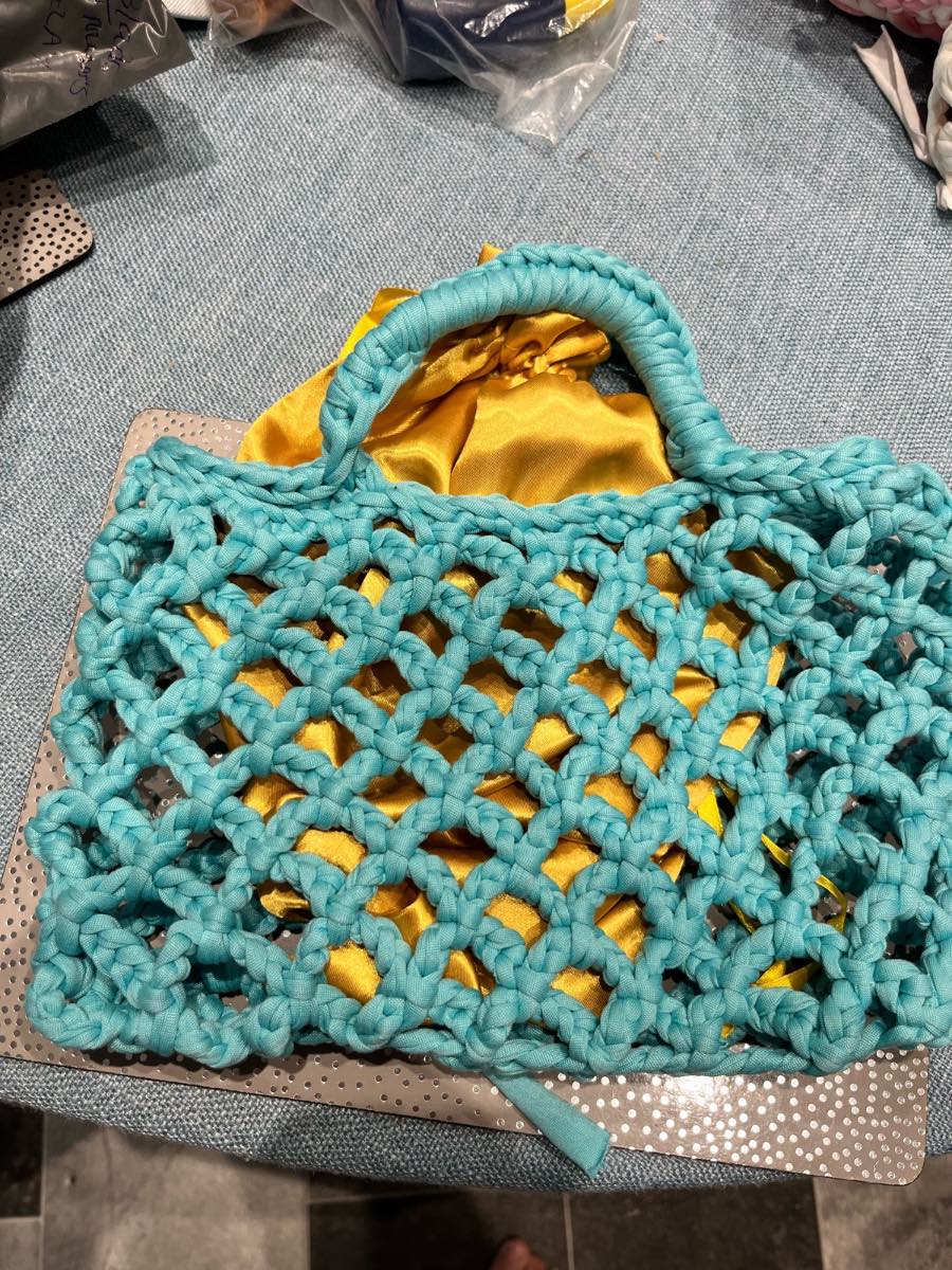Mesh crochet handbag