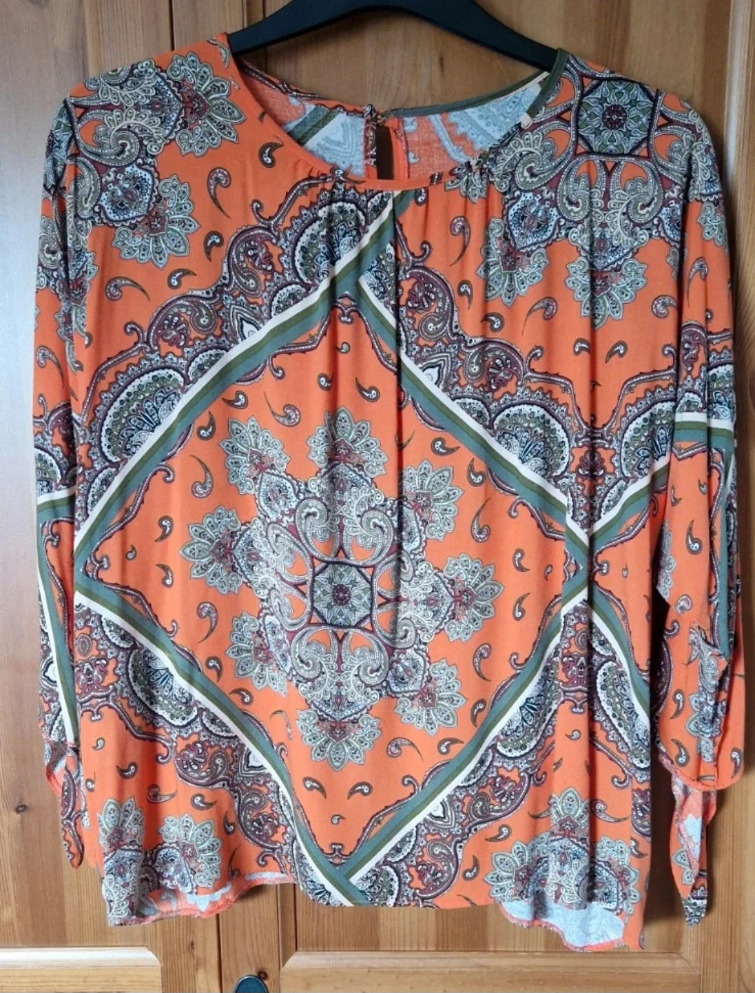 Handkerchief Sleeve BoHo Style Top - Size uk 16