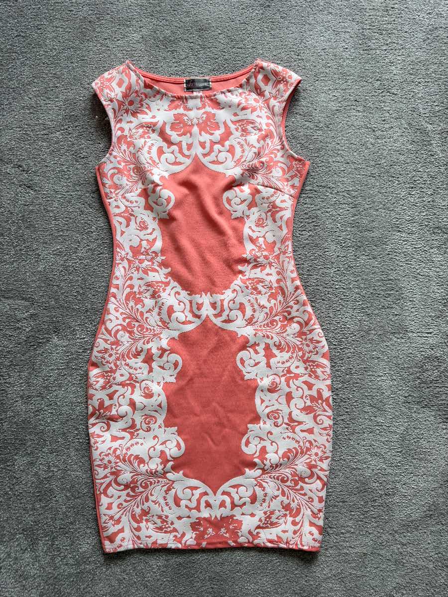 Lipsy Coral & White Print Bodycon Dress – Size 10