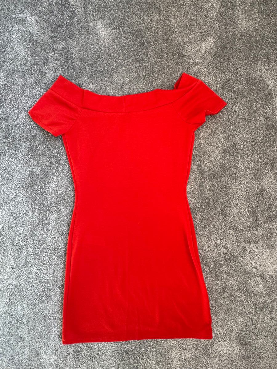 ZARA Off The Shoulder Red Mini Summer Dress – Size Small/Size 8 - Very Fitted