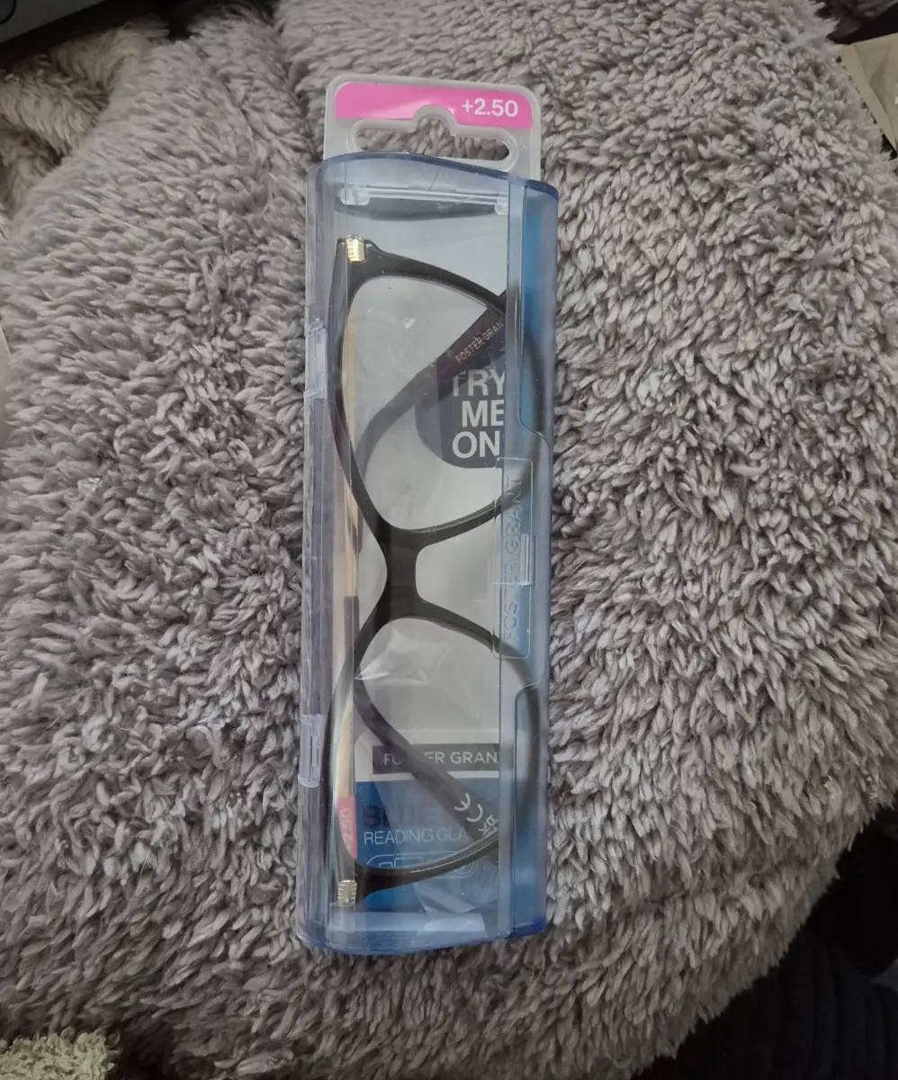 Foster Grant Reading Glasses +2.5