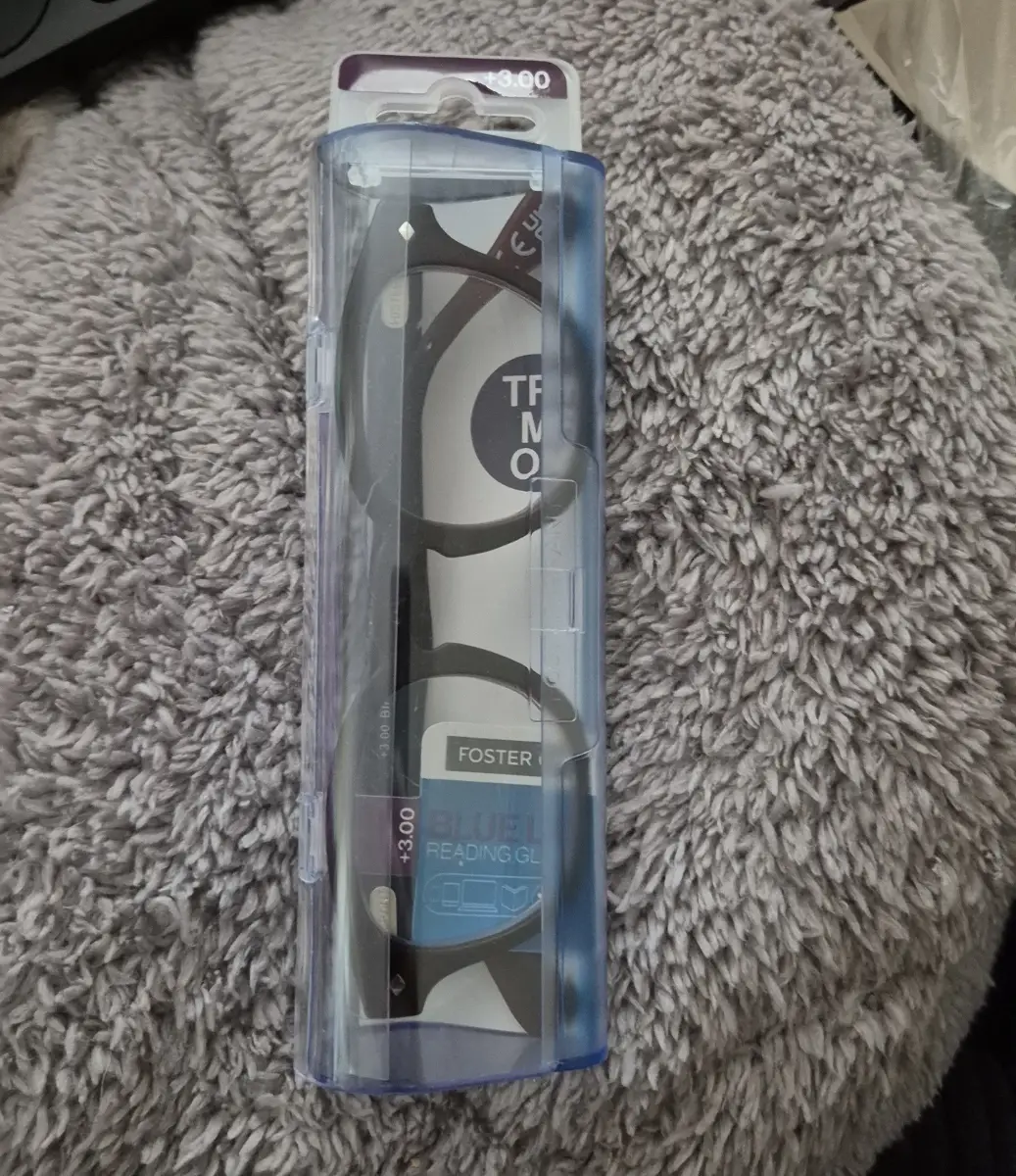 Foster Grant Reading Glasses +3.0