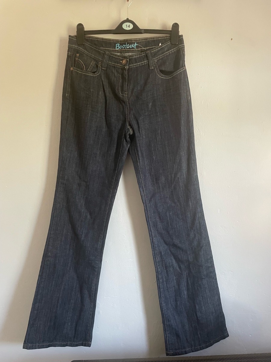 Dark Wash Bootcut Jeans – Classic Mid‑Rise Flared Hem | Size UK 14