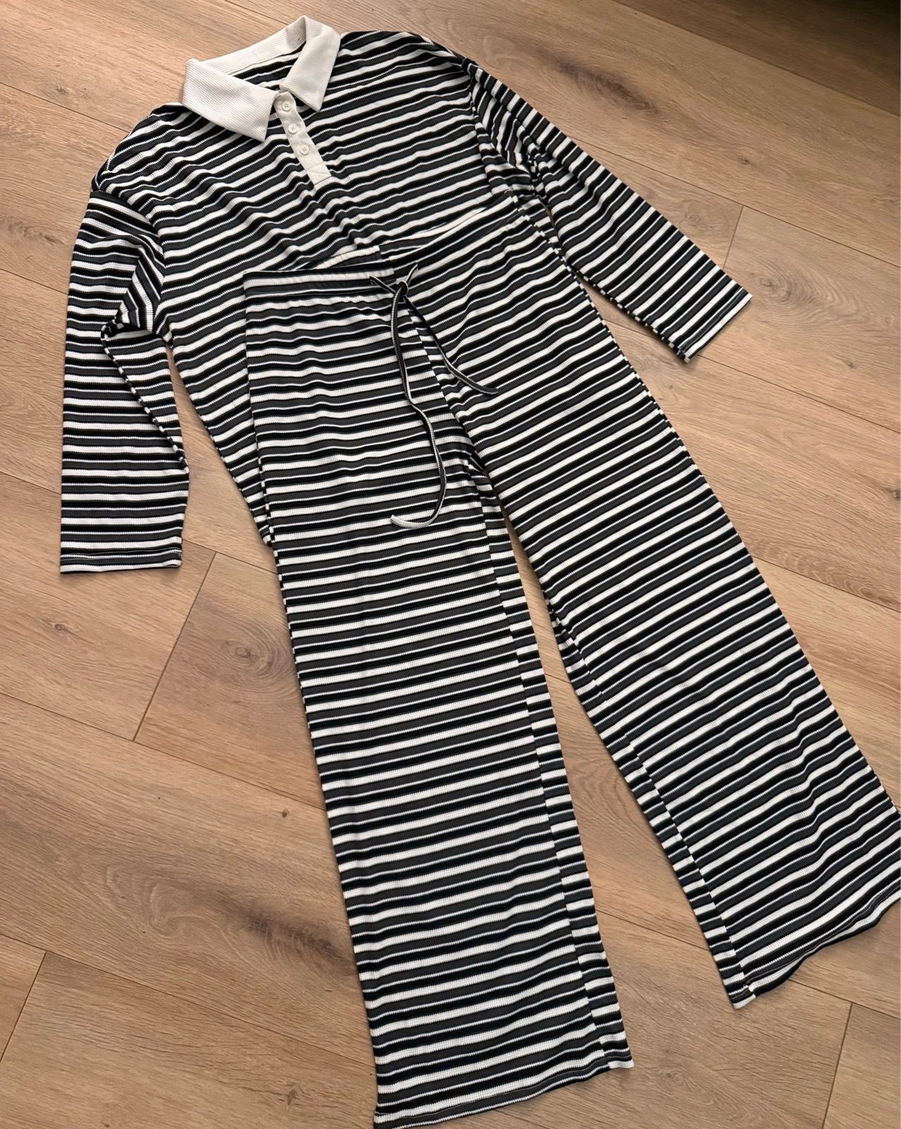 Knitted long sleeved set