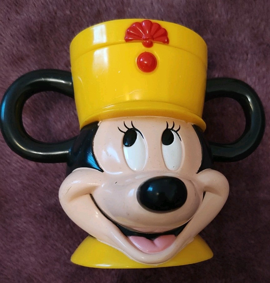 Disney Mug Mickey Mouse With Flip Top Lid Disney On Ice Plastic Souvenir Cup