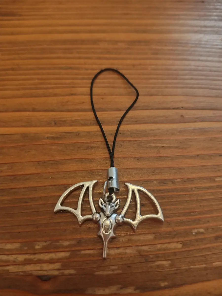 Mini Metal Bat Phone Charm Keyring Bag Charm Halloween Spooky Goth Accessorie
