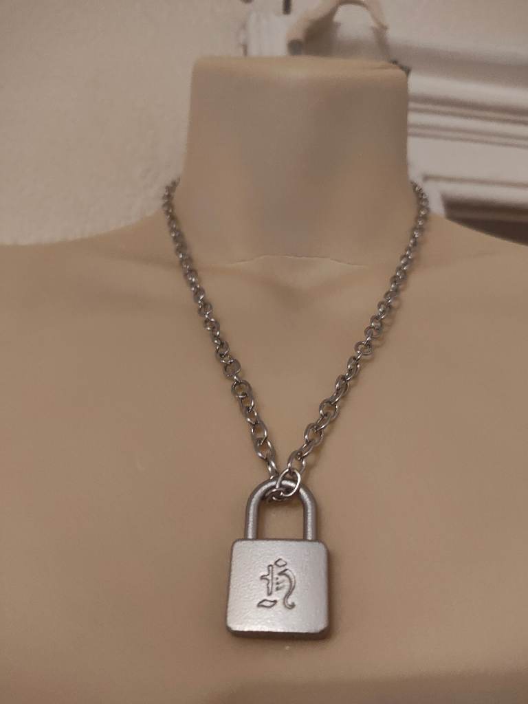 Stray Kids Hyunjin Necklace Stay Matt DominATE CelebrATE Padlock Chain Skz