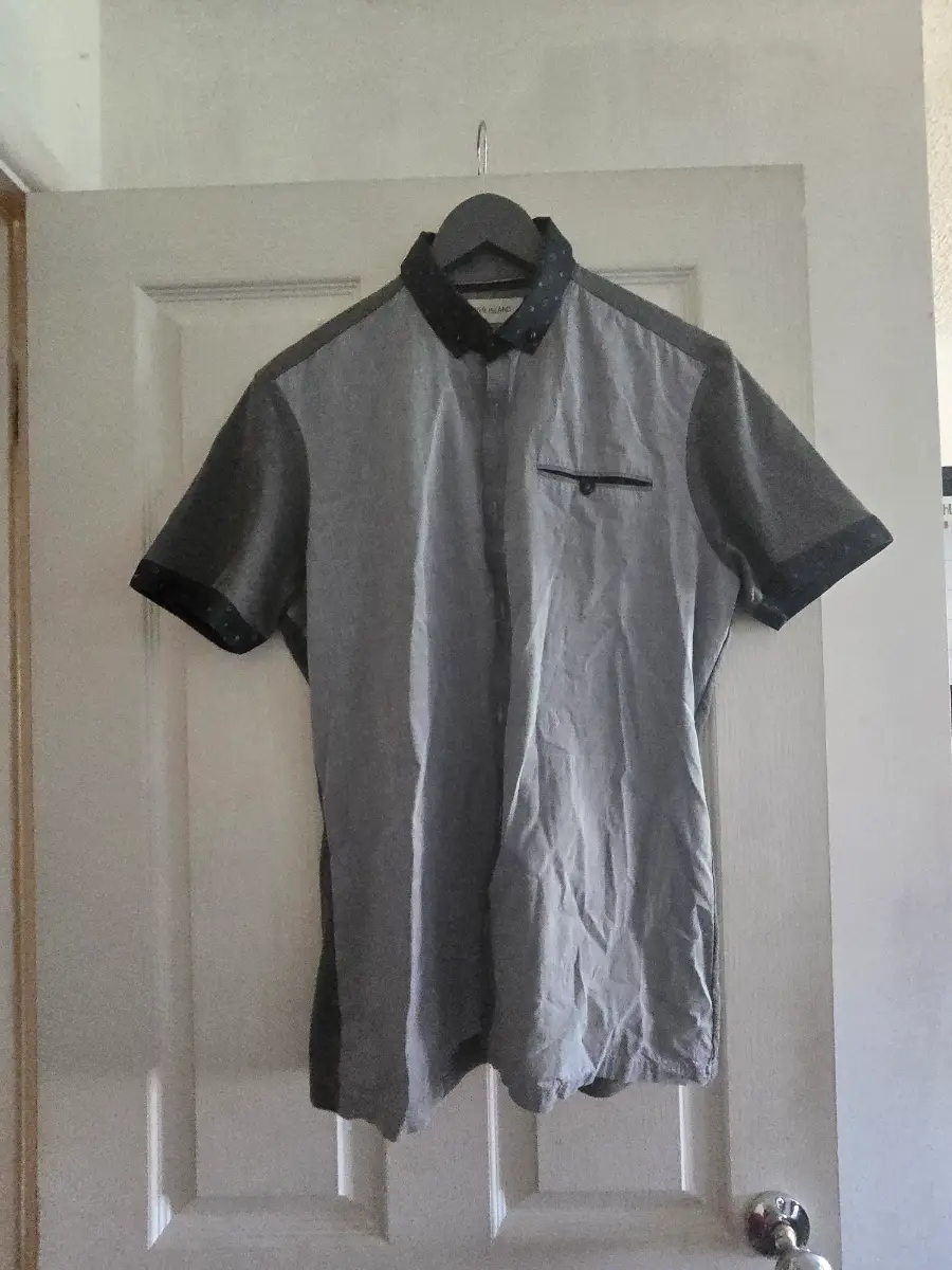 Mens T shirt