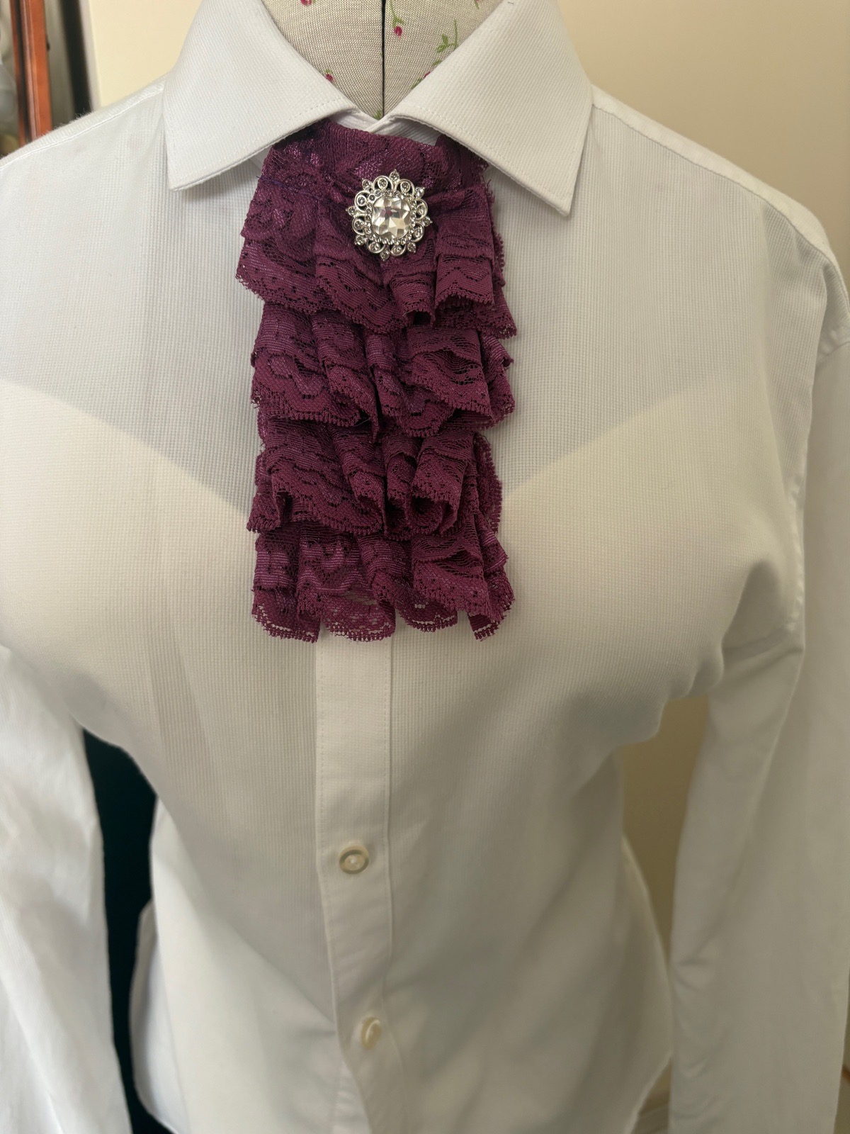 Elegant collar for women’s