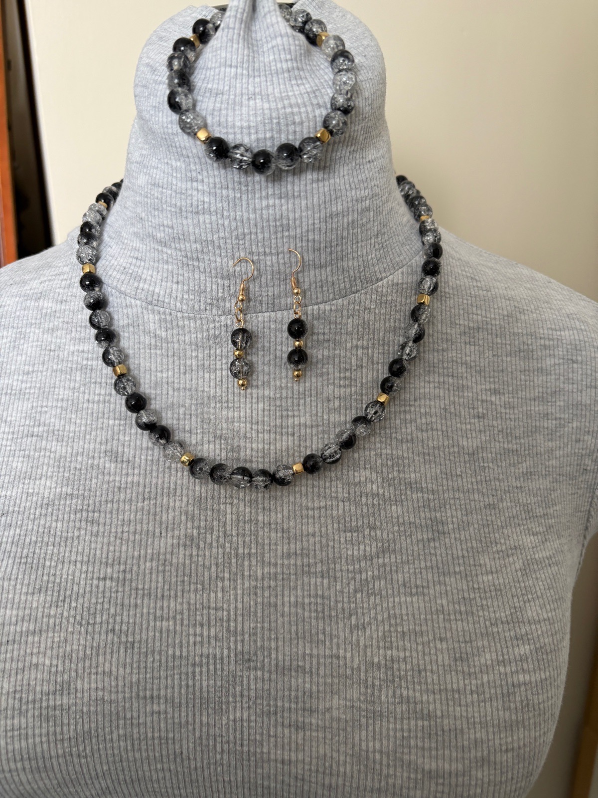 Elegant set jewellery