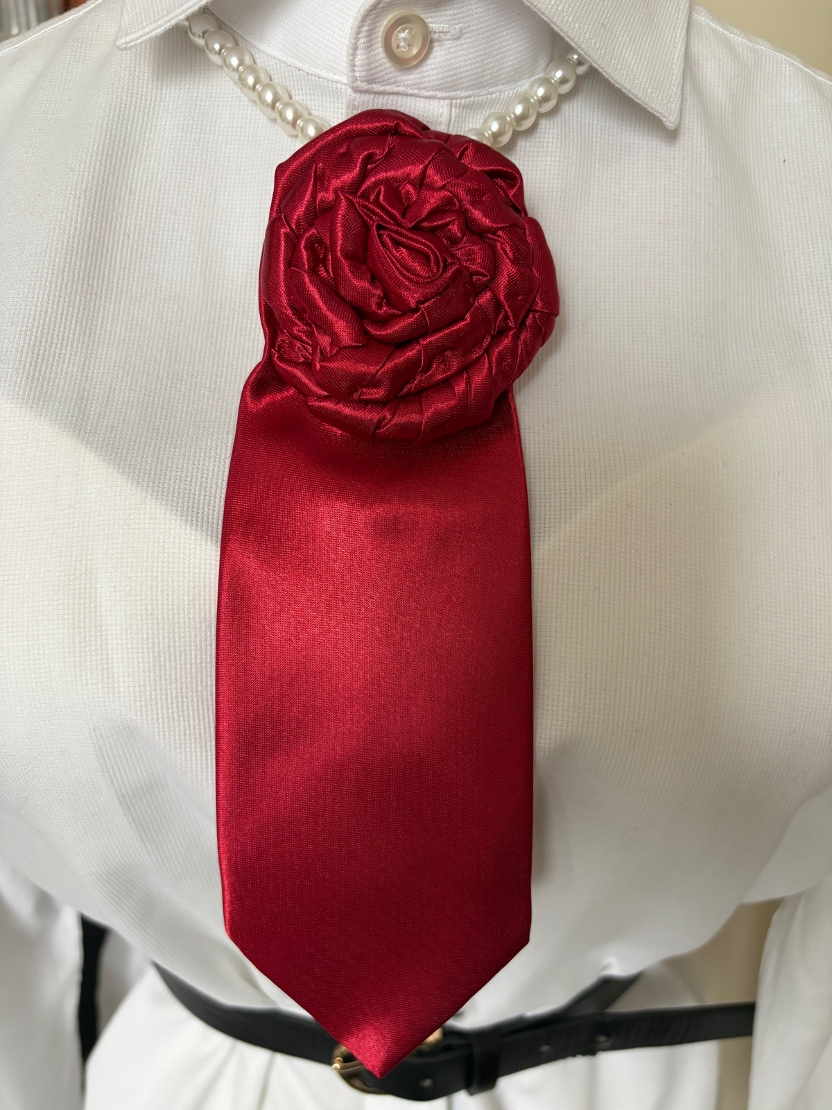 Women’s tie
