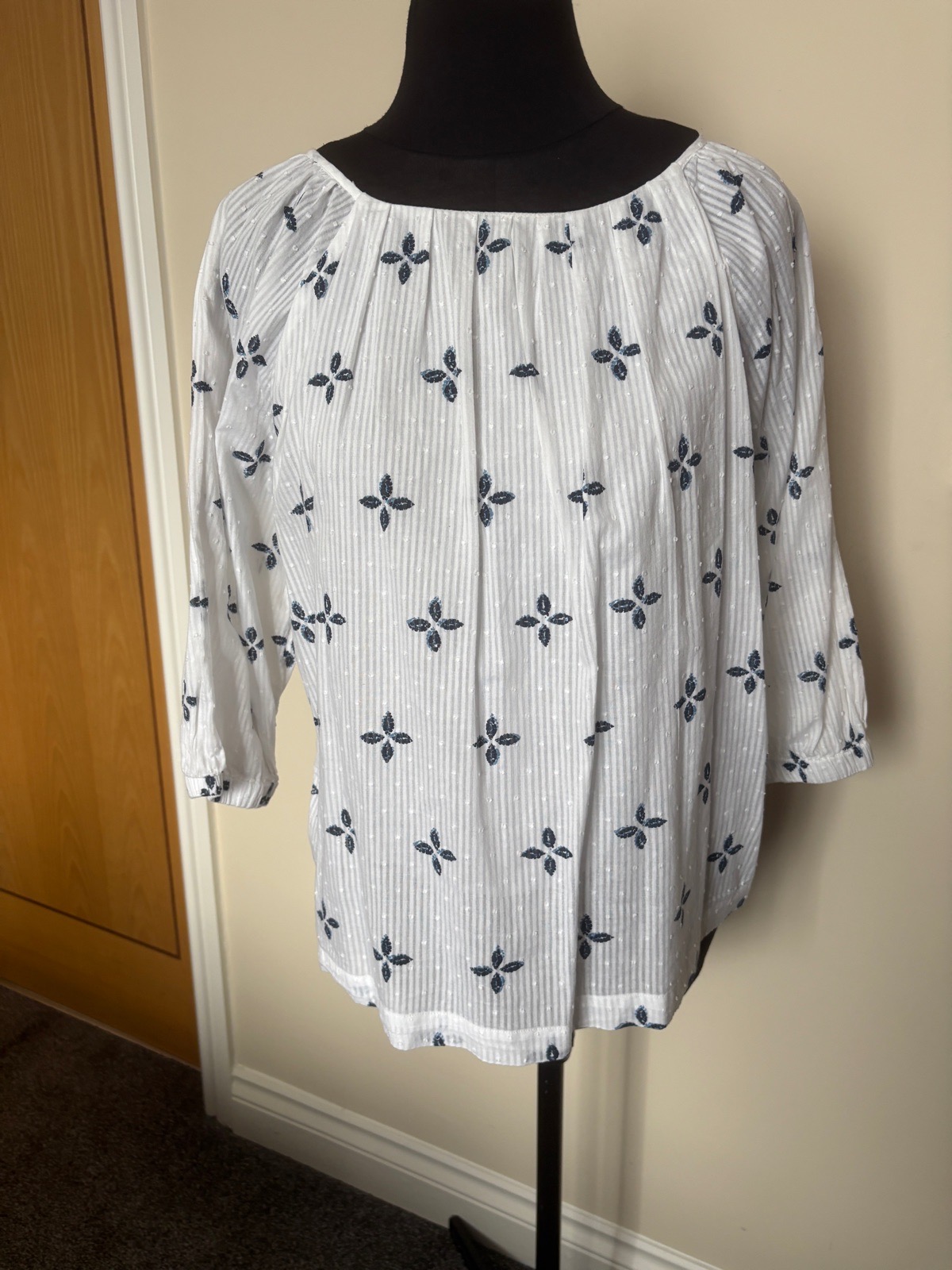 Blouse next