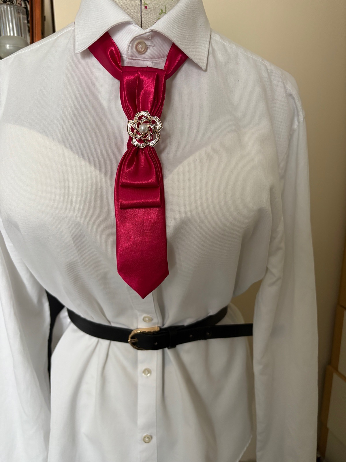 Pink tie for women’s
