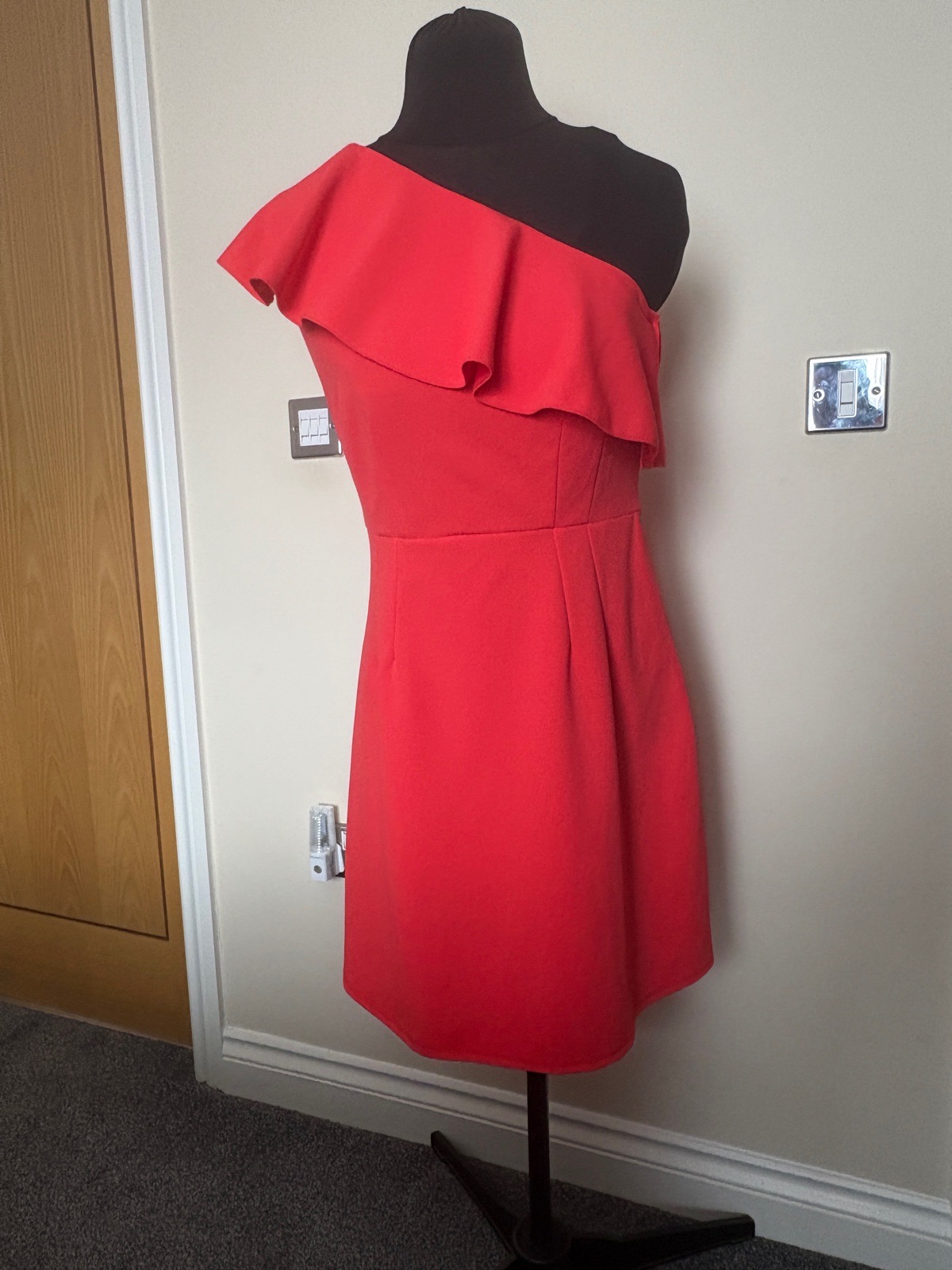 Red dress for women’s