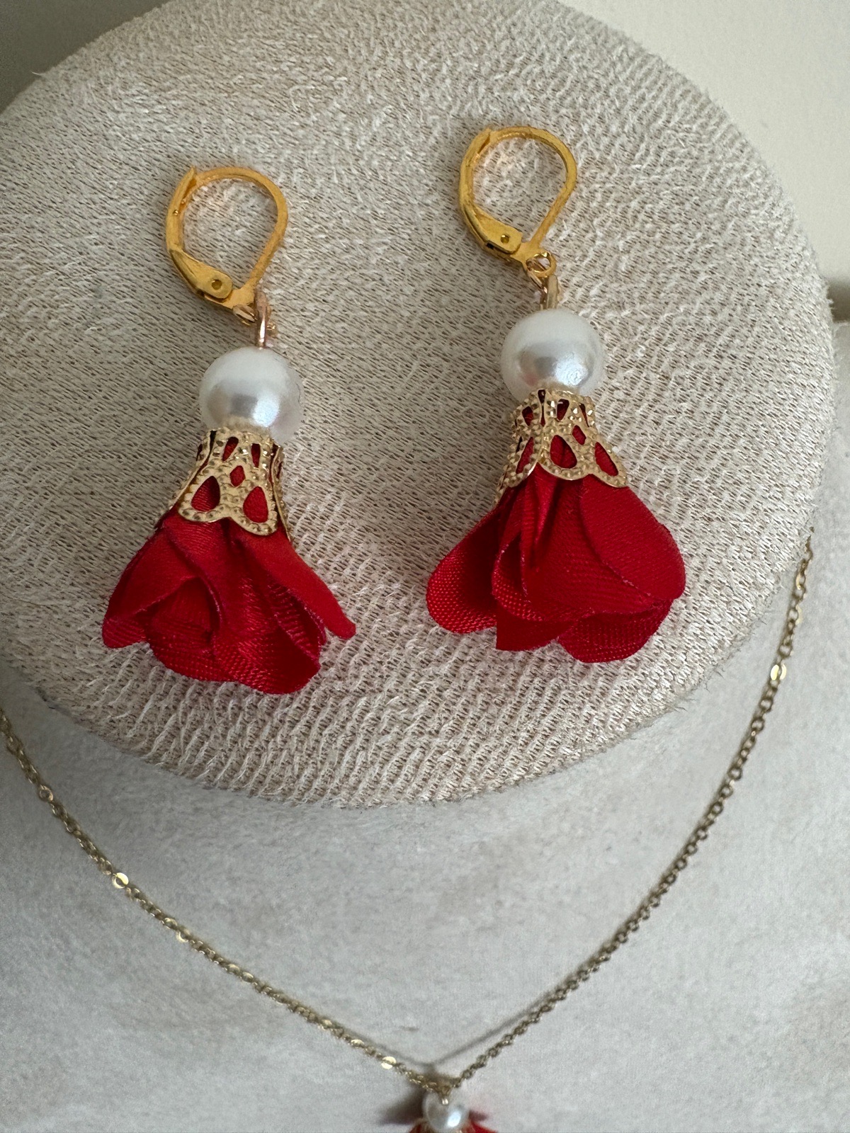Elegant earring rose