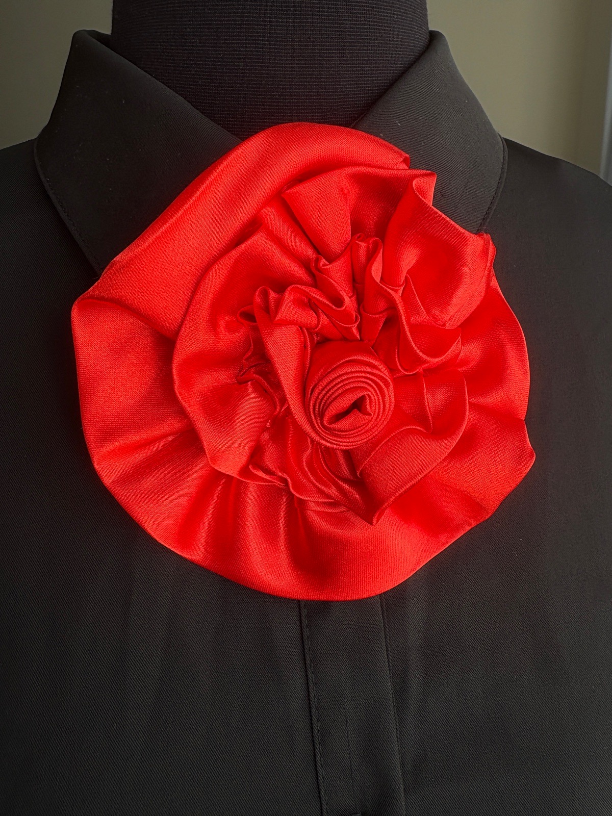Red rose accessories