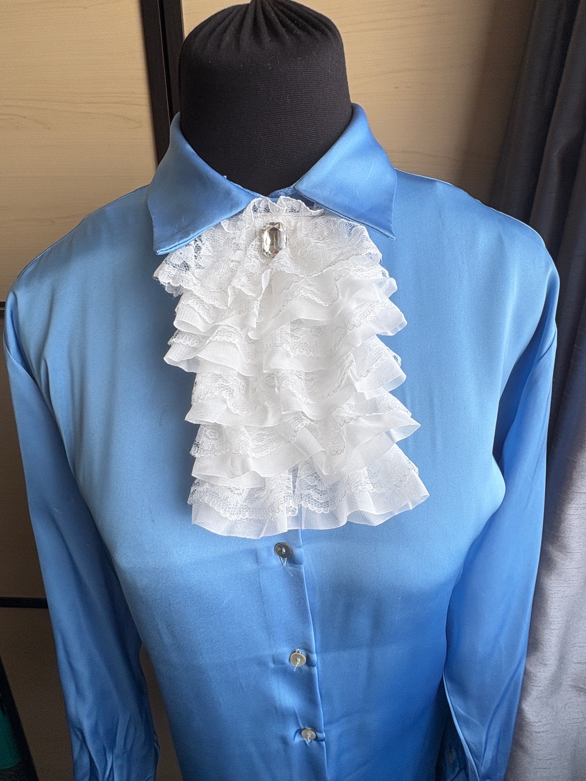 White collar for women’s