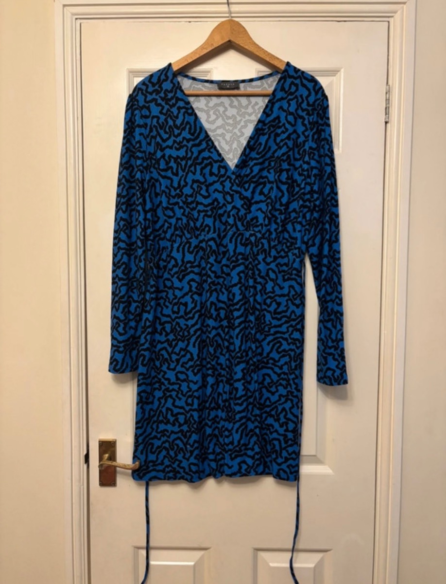 Blue and black patterned dress size 16