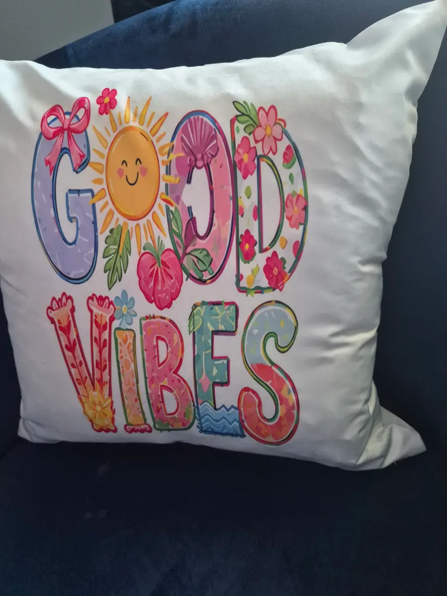 Good vibes cushion with pillow insert
