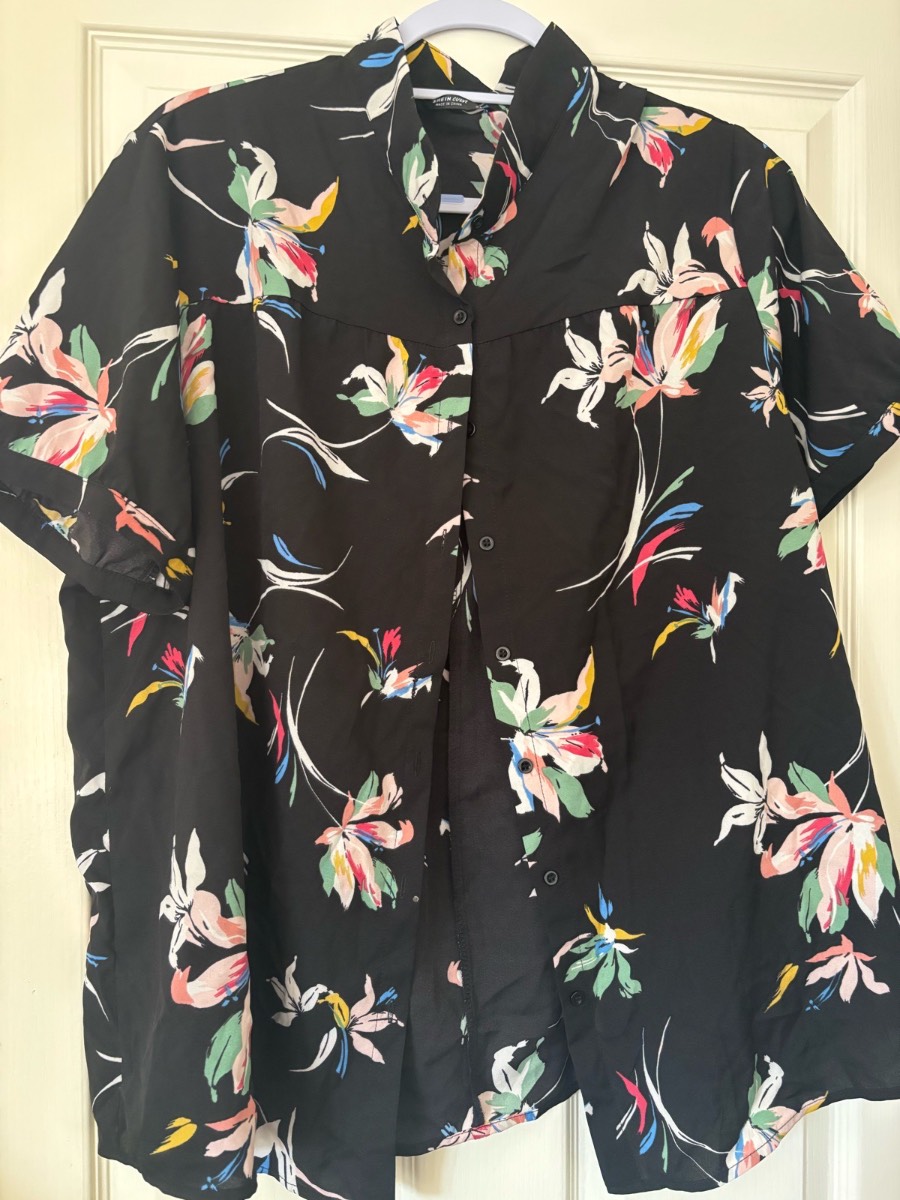 Ladies summer blouse size 2xl