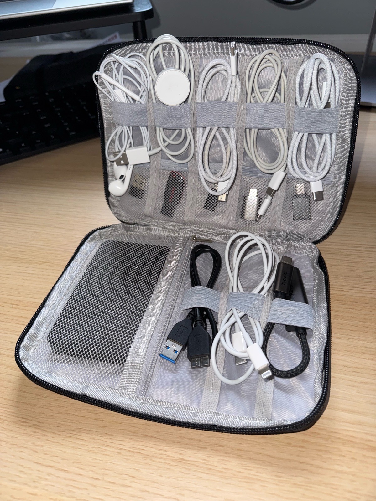 Electronics Travel Organiser Pouch Bag USB Charger Cables Gadget - Black